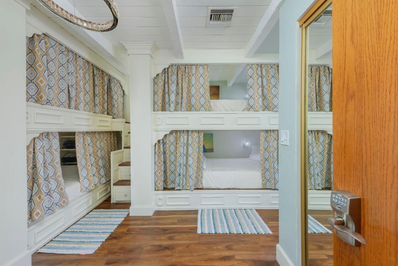 Smart Solution - Individual Private Bed-Pods In Gorgeous Shared Space - Women Only Dorm In Room 5 - Coed House - Full-Sized Mattresses In Individual Pods - With Built-In Private Storage - Gorgeous Shared Room - Affordable Luxury - Sparrow House Φοίνιξ Εξωτερικό φωτογραφία